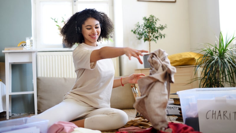 Decluttering your living room
